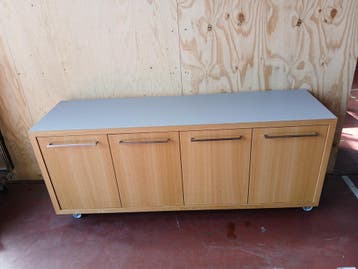Verrijdbaar dressoir, hout/lichtgrijze top, 180 x 50 x 75 cm, Ophalen, Nieuw