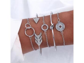 Veiling - Dames armbandenset – 5-delig zilverkleurig met b, Nieuw