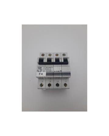 4-polige installatieautomaat C20 – 415 V, Ophalen