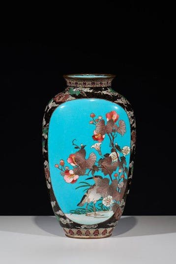 Vaas - Emaille, Een prachtige cloisonné-emaillevaas met