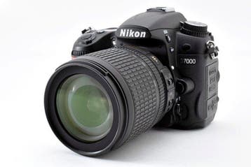 Nikon D7000 AF-S 18-105mm VR Clicks 10% Lens Set Digitale, Nieuw