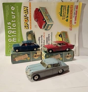 Tri-ang 1:43 - Modelauto (3) - Bentley Saloon (102) Morris, Nieuw
