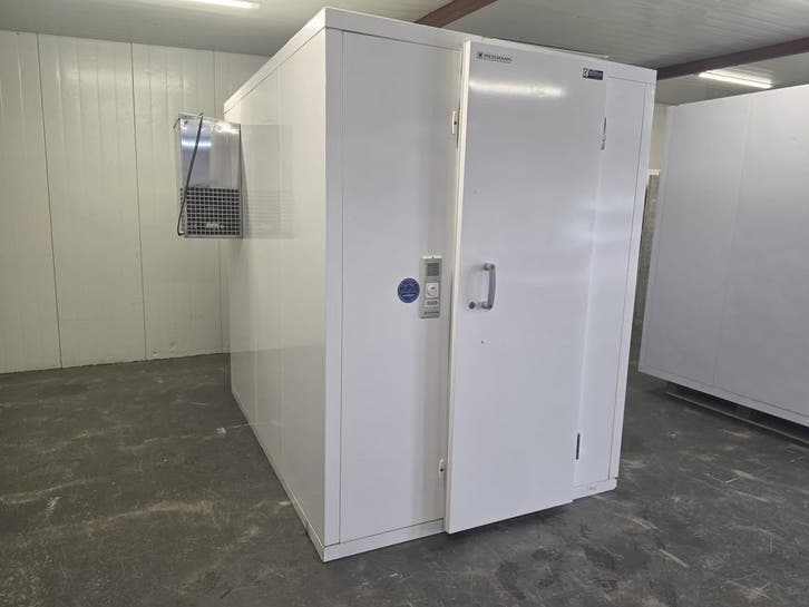 Koelcel 150 x 210 x 196 cm stekker klaar, Zakelijke goederen, Horeca | Keukenapparatuur, Koelen en Vriezen
