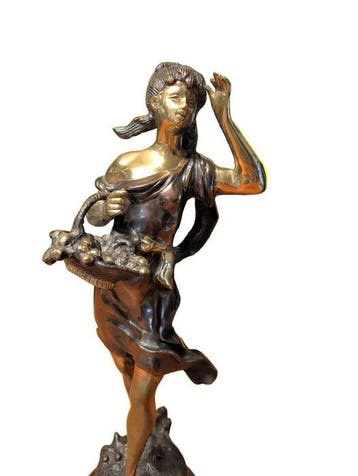 Figuur - Antike Französische Bronze Skulptur – Junge Dame –