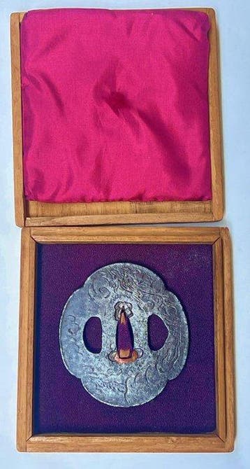 Gesigneerde  (Toshisada Sashu), vliegende draak