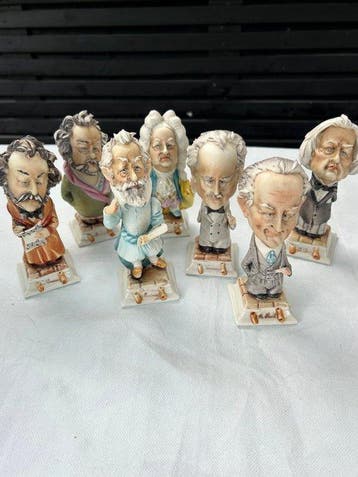 Capodimonte - G. Pezatto - Buste, 7 Italiaanse