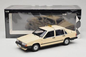 Minichamps 1:18 - Model sedan - Volvo 740 GL Taxi Germany, Nieuw