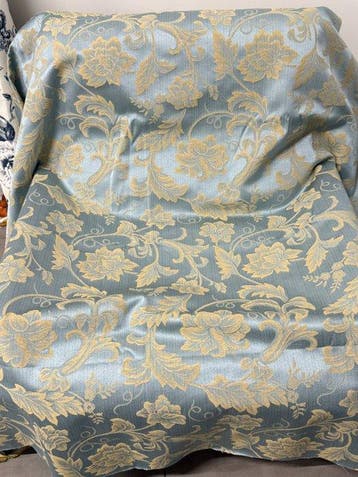 Grote Jacquardstof voor bekleding “Royal Damask Celeste” –