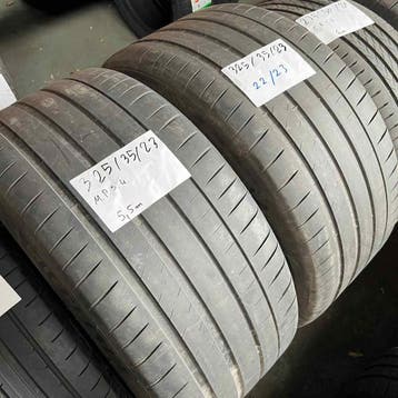 2 x Michelin Pilot Sport 4 325-35-23 Zomerbanden 5,5mm, Gebruikt, 325 mm, Overige maten, Ophalen of Verzenden