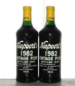1982 Niepoorts - Vintage Port - Gebotteld in 1984 - Douro -, Nieuw