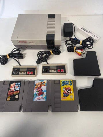 Nintendo - Nes - NES Mario Bundle & 2 Controllers -, Nieuw