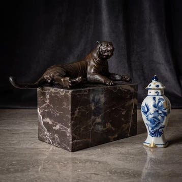 Beeld, Liggende Tijger 17 cm - 13 cm - Brons, Marmer