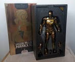 Hot Toys - Action figure Hot Toys 1/6th scale Figure IRON, Nieuw