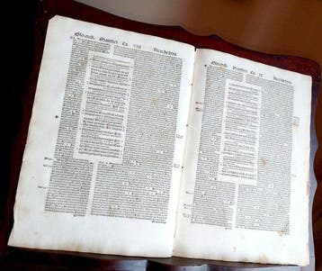 Nicolaus de Lyra - Sheet from Incunable Biblia latina