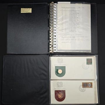 Papoea-Nieuw-Guinea. First Coinage Proof Set 1975 & British