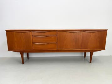 Vintage dressoirs van JUenJU., Zo goed als nieuw, Teakhout, Vintage, Met lade(s)