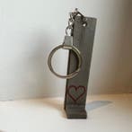 Banksy (1974) - Key Fob, Antiek en Kunst, Kunst | Designobjecten