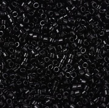 c.a. 5 gram Miyuki delicas 11/0 -  Opaque black, Hobby en Vrije tijd, Kralen en Sieraden maken, Ophalen of Verzenden, Nieuw, Kraal