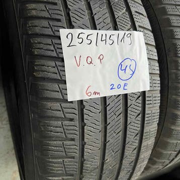 2 x Vredestein Quatrac Pro 255-45-19 4 Seizoenbanden 6mm, Auto-onderdelen, 19 inch, Gebruikt, 255 mm, Ophalen of Verzenden