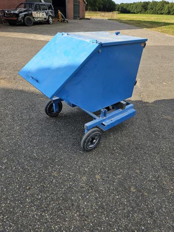Kiepbak kantelbak spanenbak heftruck 250 liter met deksel, Voorzetapparatuur