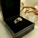 Bicolor platina ring met robijn, Sieraden, Tassen en Uiterlijk, Ringen, Overige materialen, Gebruikt, Overige kleuren, Ophalen of Verzenden