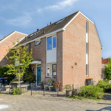Huis in Breukelen gevonden voor €2495,- pm, Breukelen