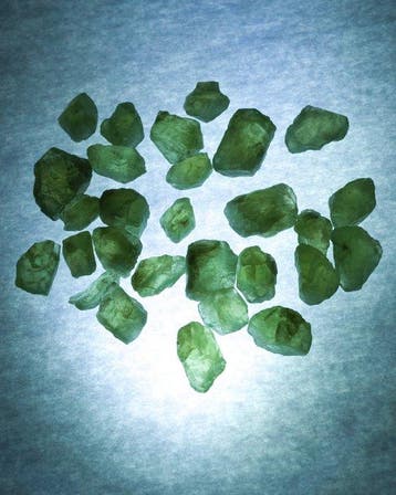 Noorse peridoot ruwe diamant snijden, 103 ct - Hoogte: 1 cm