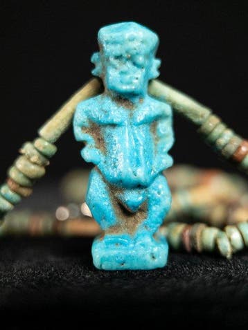 Oude Egypte, late periode Faience Amulet, Beads - 46 cm