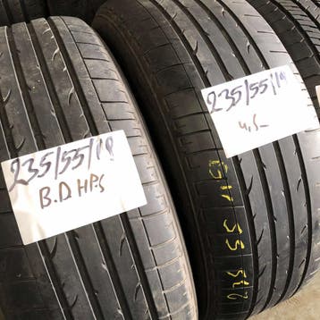 2 x Bridgestone Dueler HP Sport 235-55-19 Zomerbanden 4,5mm, 19 inch, Gebruikt, Ophalen of Verzenden, 235 mm