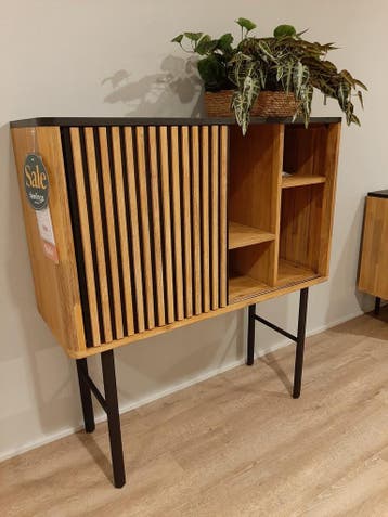 Larvik highboard **SHOWROOMMODEL**, Huis en Inrichting, Kasten | Wandmeubels, Nieuw