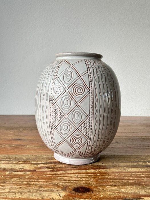 Petrus Regout - Willem Visser - Vaas - Keramiek - Nederlands, Antiek en Kunst, Antiek | Glas en Kristal