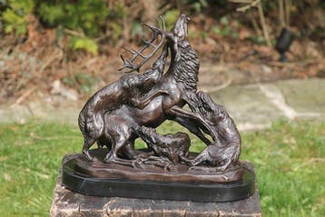 sculptuur, bronzen sculptuur van een hertenjacht - 10 kg -, Antiek en Kunst