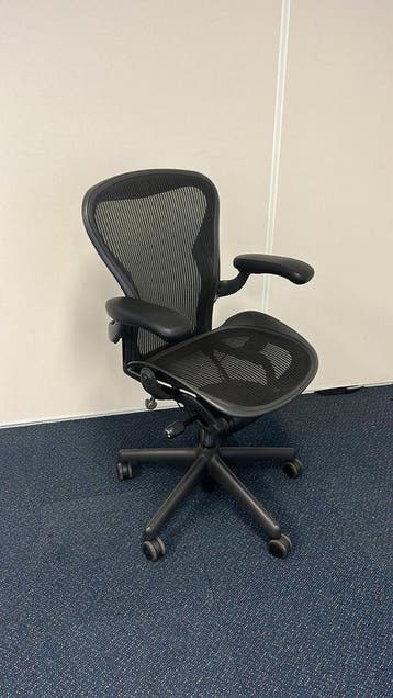 Herman Miller Aeron Bureaustoelen, Uit Voorraad Leverbaar!, Huis en Inrichting, Verzenden, Zwart, Zo goed als nieuw, Bureaustoel