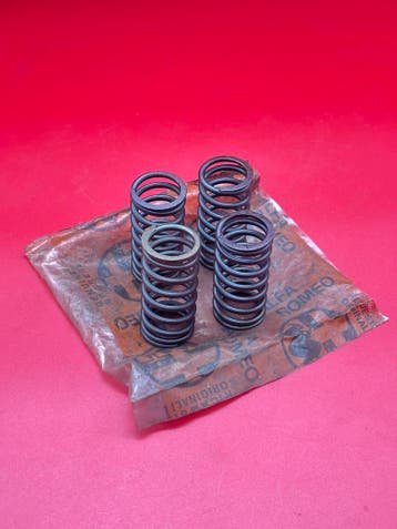Alfa Romeo 105 115 116 secundaire klepveren set, Verzenden, Nieuw, Oldtimer onderdelen