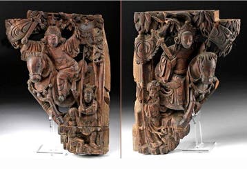 19e-eeuwse Chinese houten consoles met Hemelse Krijgers