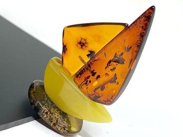 Unieke Baltisch amber jacht-sculptuur – met de hand