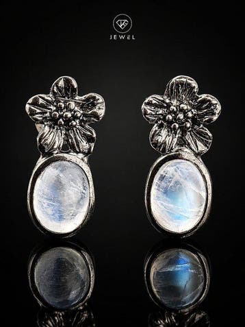 Natuurlijke maansteenoorbellen - 925 zilver - bloemvormig