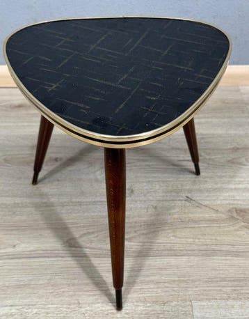 Bijzettafel - Hout, Messing - Vintage driehoekige tafel