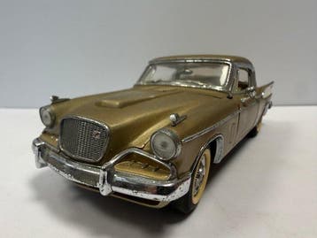 Danbury Mint 1:24 - Modelauto - 1957 Studebaker Golden Hawk, Nieuw