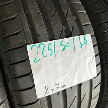 2 x Nokian ZLine 225-50-16 Zomerbanden 7mm, Gebruikt, 16 inch, Ophalen of Verzenden, Band(en)