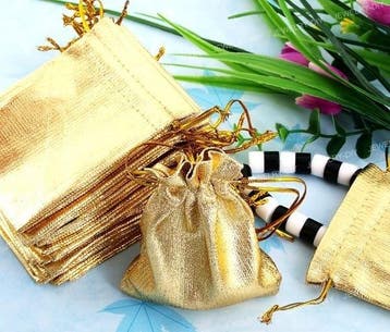 c.a. 100 x mini organza zakjes 5 x 7 cm goud, Ophalen of Verzenden, Nieuw
