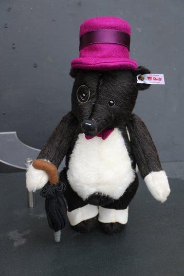 Steiff: Batman the Penguin teddybeer. (Oswald Cobblepot) -, Antiek en Kunst