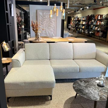Hoekbank Alcona Links Stof Cloudy Beige - Henders en Hazel, Huis en Inrichting, Hoekbank, Nieuw, Ophalen of Verzenden, 200 tot 250 cm