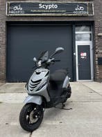 Piaggio Zip 4T 2V | Nardo Grey | 2017 | 9.600 km | RDW Gekeu, Fietsen en Brommers, Scooters | Piaggio, Maximaal 45 km/u, Zip, Ophalen of Verzenden