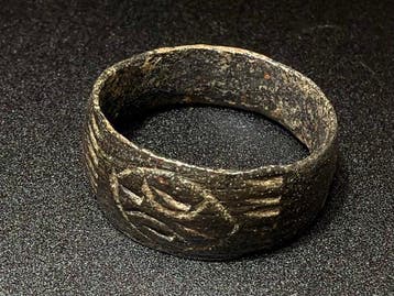 Viking periode Brons Zeldzame Warriors-ring met een