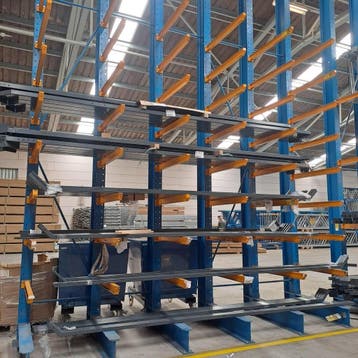 Aanbieding: Voordeelpartij gebruikte zware draagarmstelling