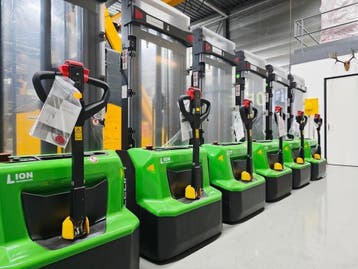Nieuw - elektrische stapelaar - 4.3m - 3 delig tripex 1300kg, 1000 tot 2000 kg, Elektrisch, Stapelaar, Noblelift 