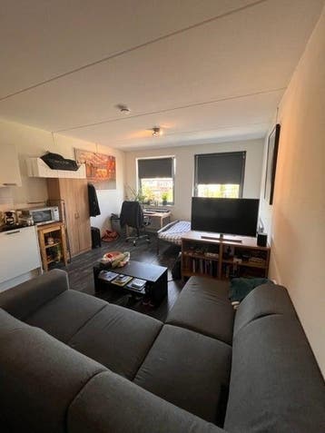 Te huur: Appartement Oosterhamrikkade in Groningen, Huizen en Kamers, Huizen te huur, Groningen, Groningen, Appartement
