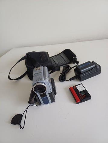 Sony DCR-PC6E Mini DV-DV camera
