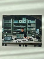 Ben Whishaw as Q handsigned photo with BBC holographic, Nieuw